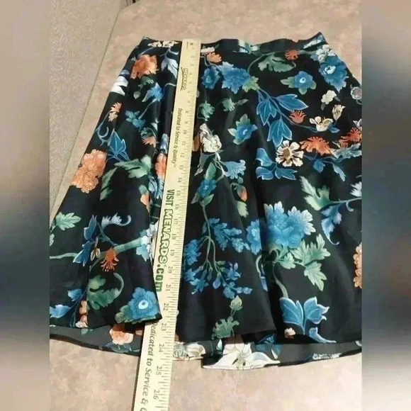 Lorenza Blau Size 28 black with blue orange green white floral pattern lined - Picture 4 of 6